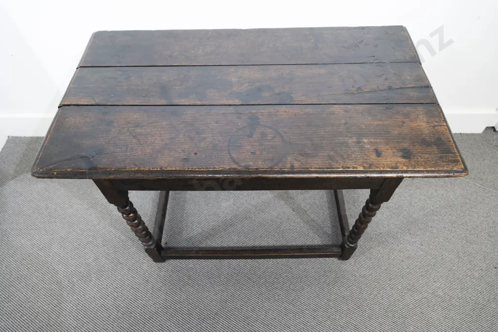 Early C18th Oak Side Table Image 1++