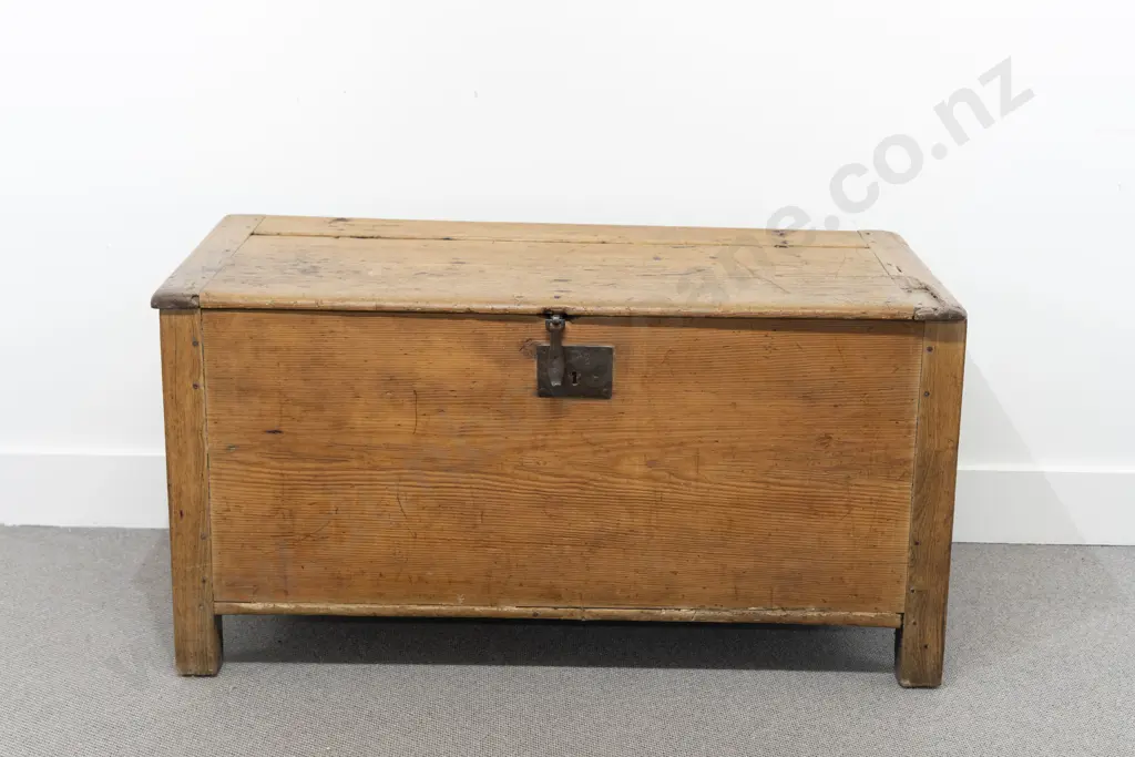 Late C18th Pine Trunk Image 1++