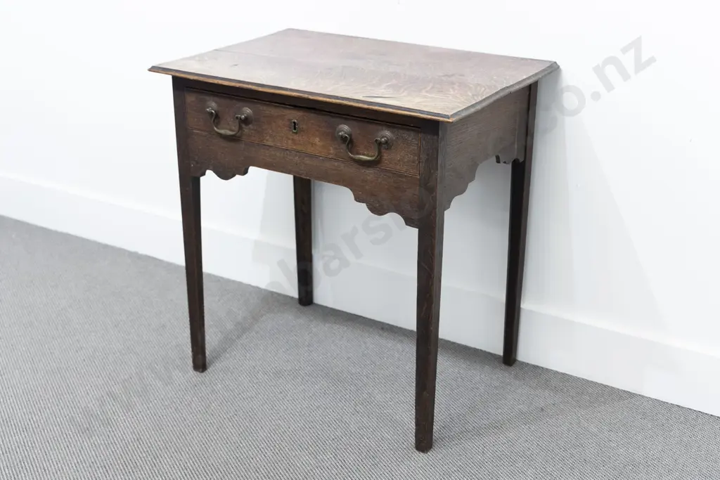 Geo III Oak Side Table Image 1++