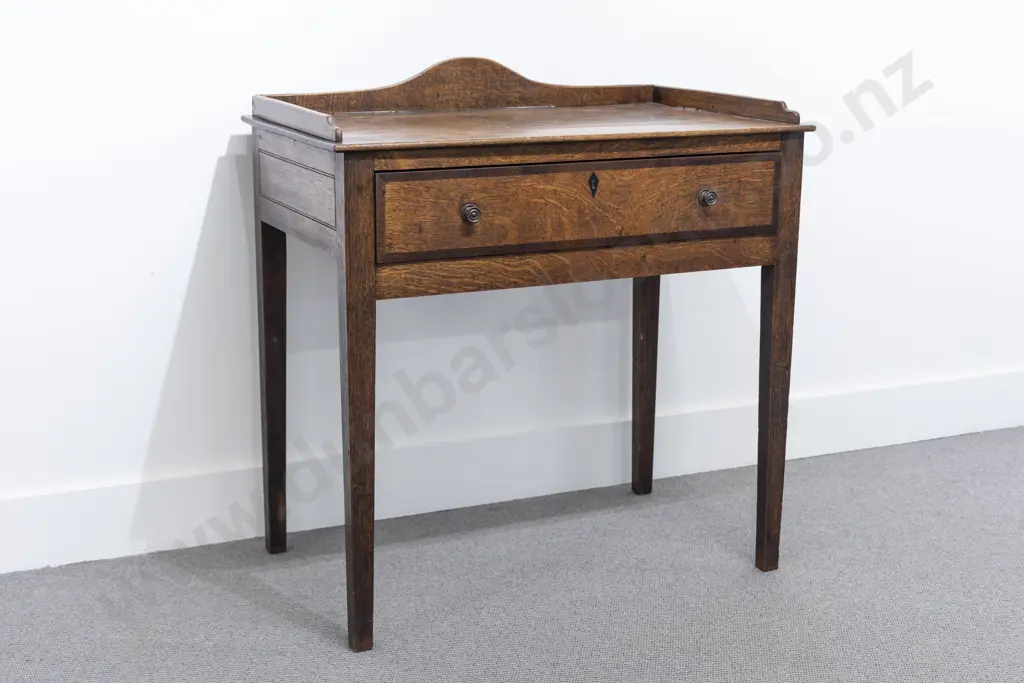 Geo III Oak Side Table Image 1++