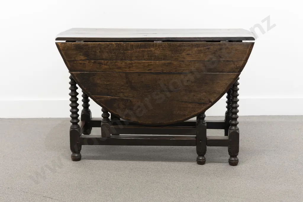 Early C18th Oak Oval Gateleg Dining Table Image 1++