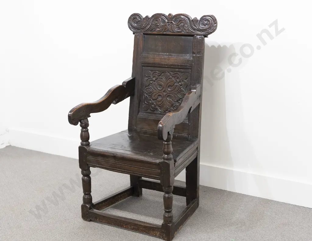 C17th Oak Wainscott Chair Image 1++