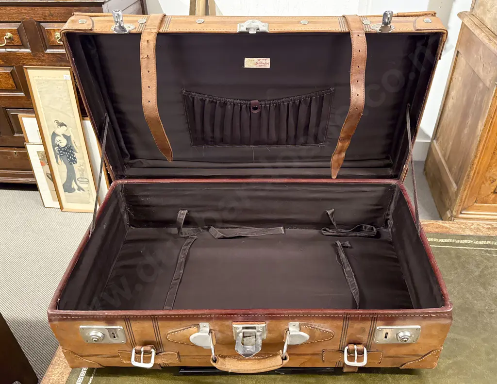Good Quality Vintage Tan Leather Suitcase Image 1++