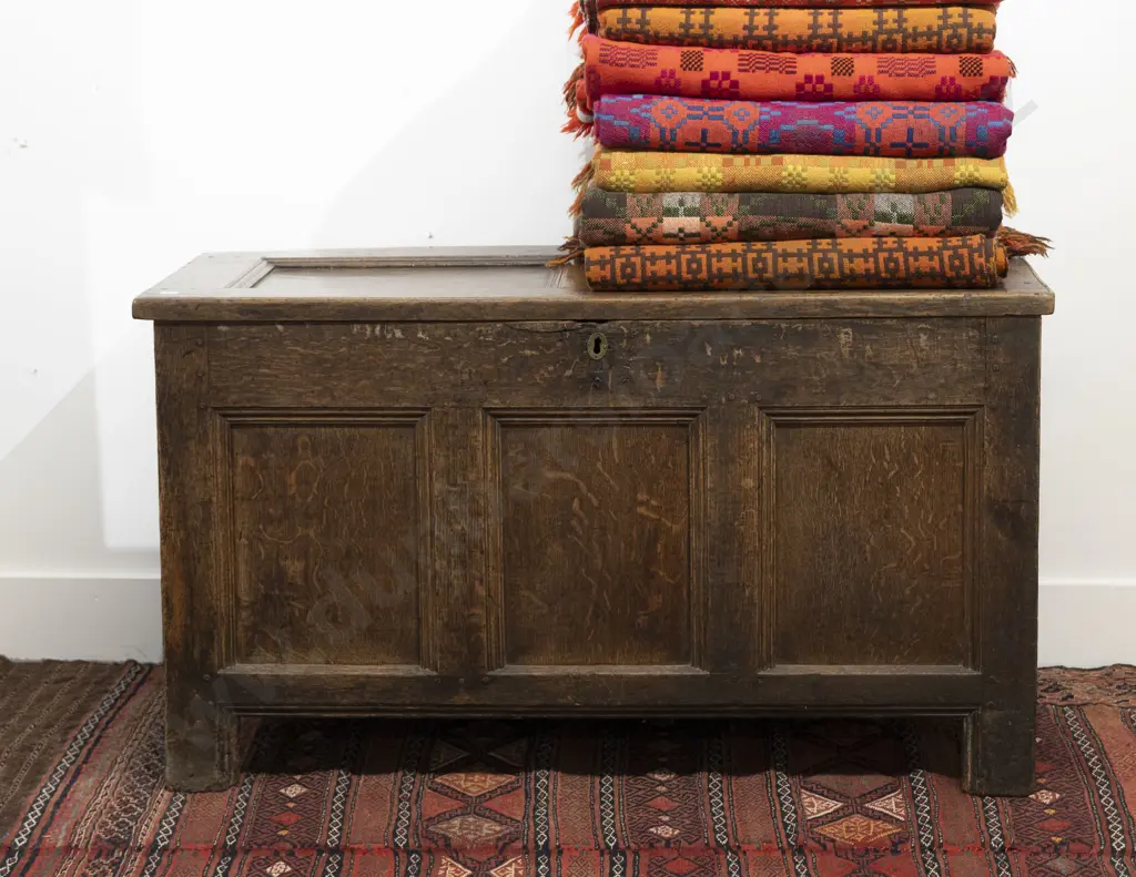Early C18th Oak Coffer Image 1++