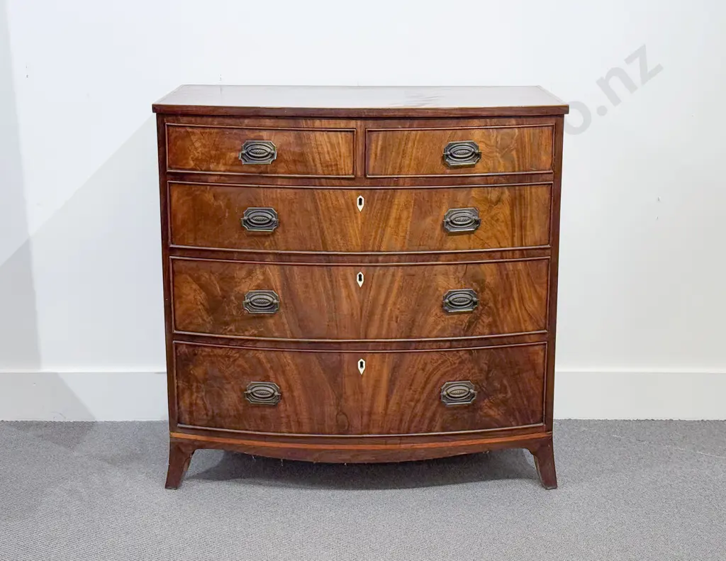 Regency Mahogany Bowfront Chest of Drawers Image 1++