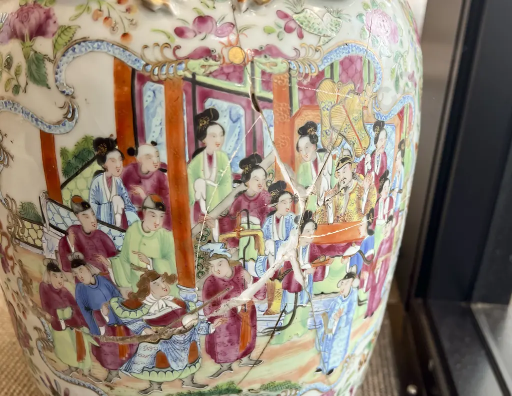 Large Pair C19th Cantonese Famille Rose Export Ware Vases Image 1++