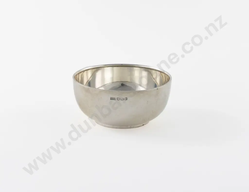 Geo V S/S Sugar Bowl by Walker & Hall Image 1++