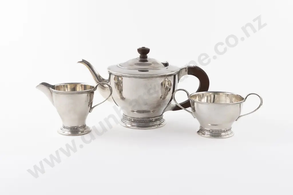 Geo VI S/S 3 Piece Teaset Image 1++