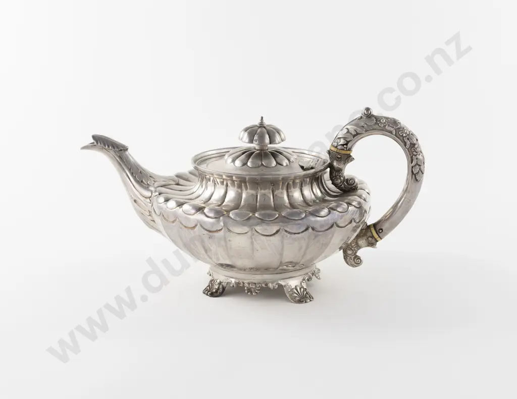 An Attractive Wm IV S/S Teapot Image 1++