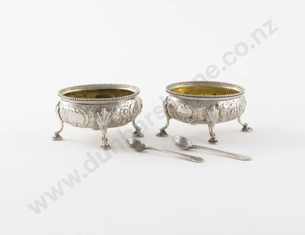 Pair Geo III S/S Oval Salts & Spoons Image 1++