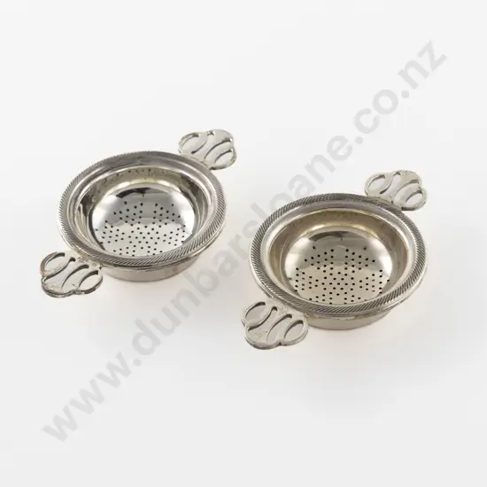 Pair Of Modern Boxed S/S Lemon Squeezers