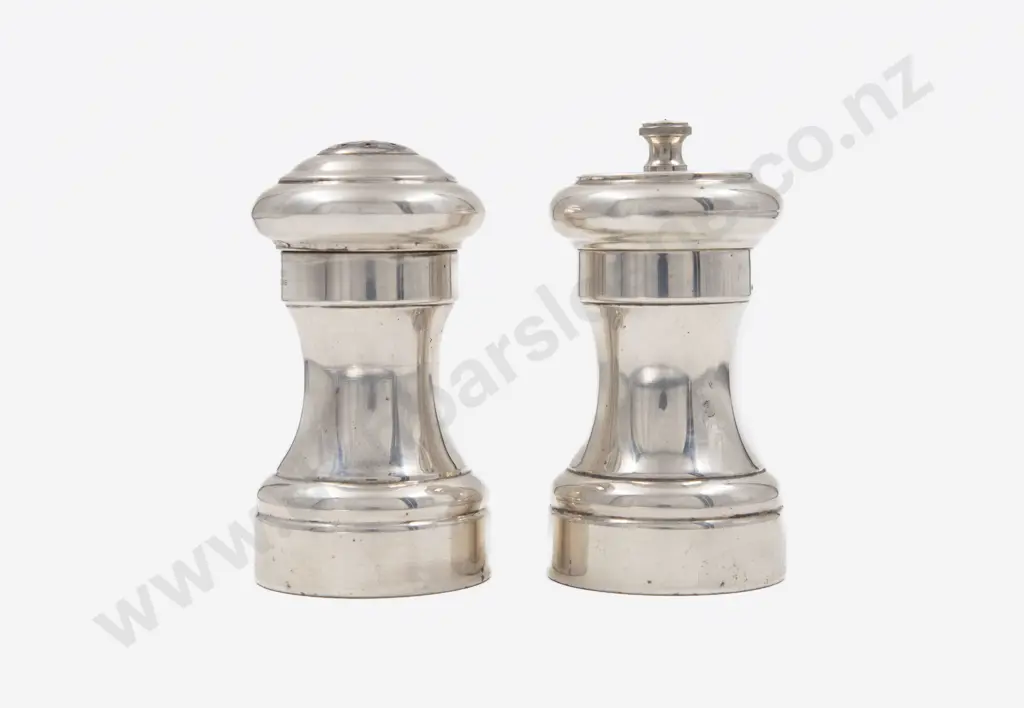 Pair Of Cartier Sterling Silver Salt & Pepper Mills Image 1++