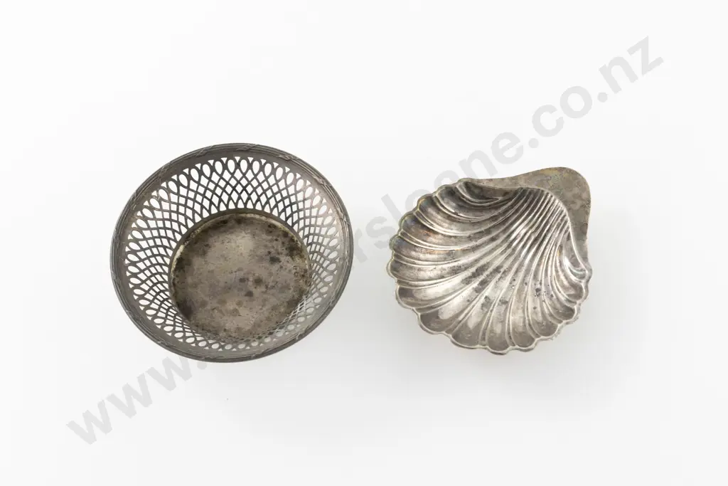 S/S Circular Bon Bon Dish & Scallop Shaped Butter Dish Image 1++