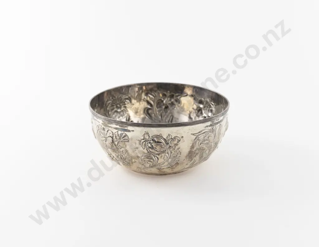Geo VI S/S Circular Fruit Bowl Image 1++