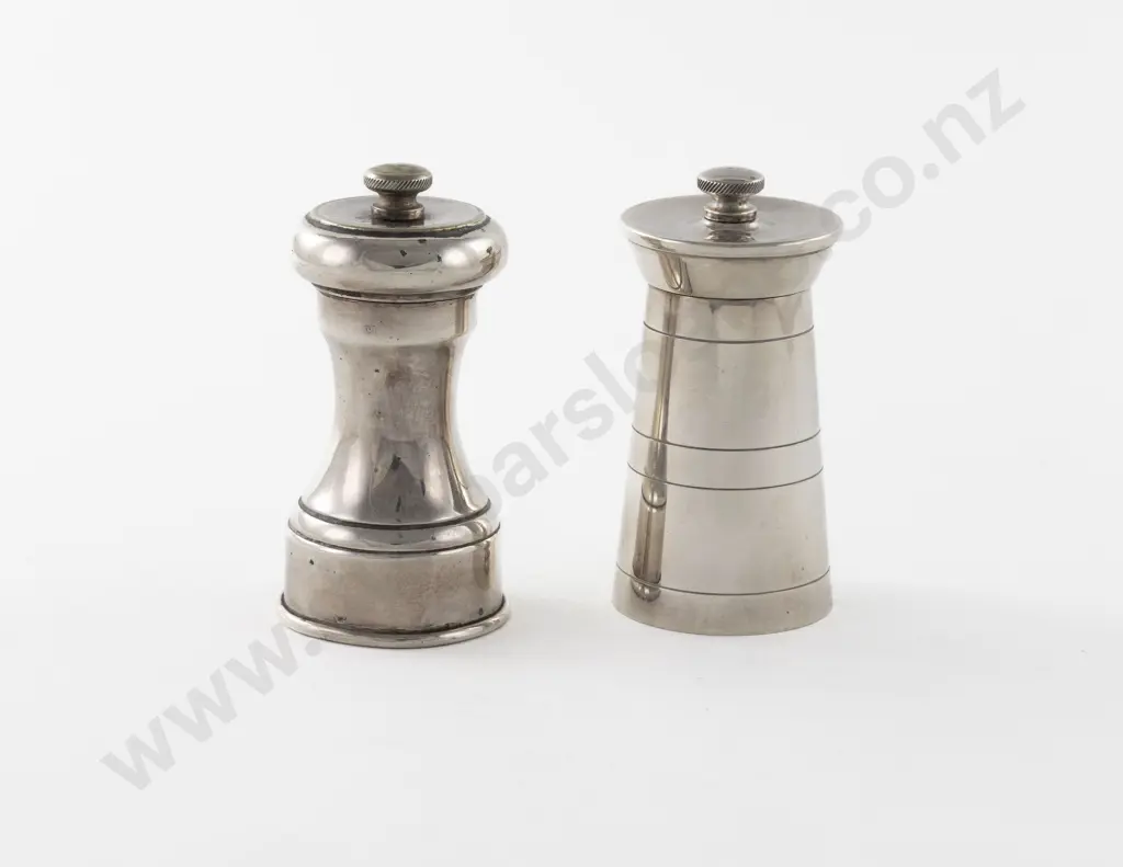 QEII S/S Pepper Mill Image 1++