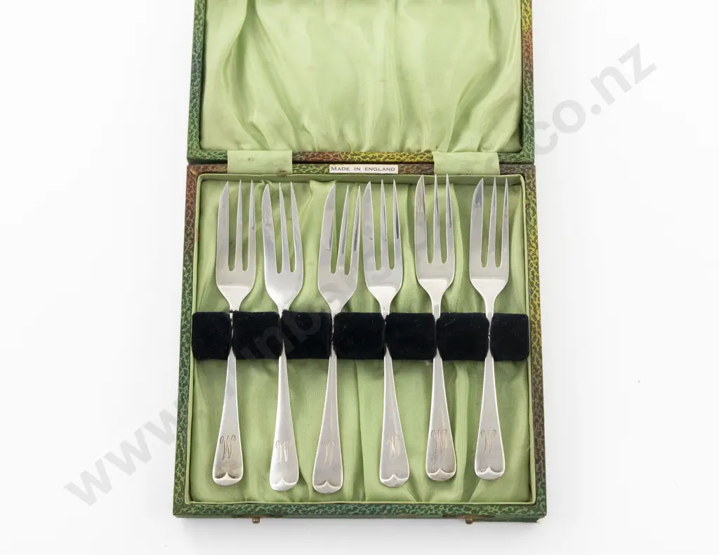 Cased Set Of 6 S/S Cake Forks Image 1++