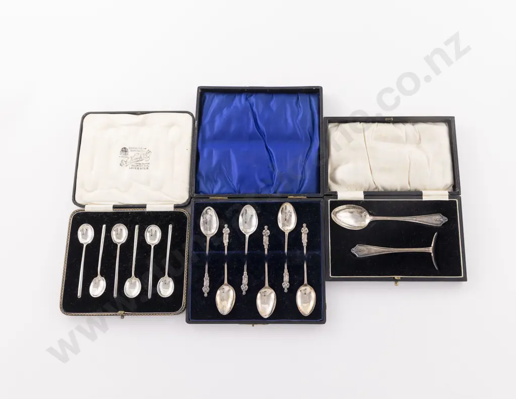 Cased Set Of 6 S/S Apostle Top Coffee Spoons Image 1++