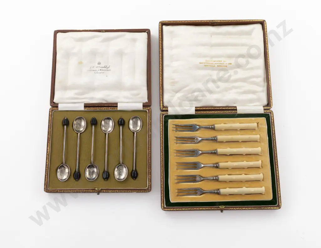 Cased Set Of 6 Geo V S/S Bean Top Coffee Spoons Image 1++