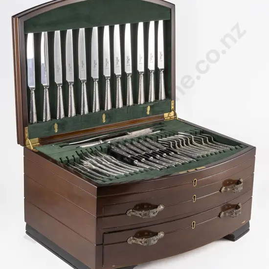 A Fine Quality QEII 87 Piece Canteen Of Cutlery By Roberts & Belk Ltd