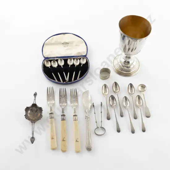 Cased Set Of 6 Geo V S/S Coffee Spoons