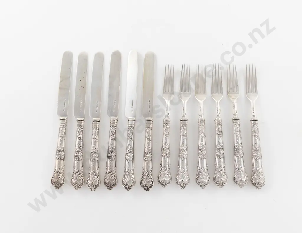 Set Of 6 Vict S/S Dessert Knives & 6 Forks Image 1++