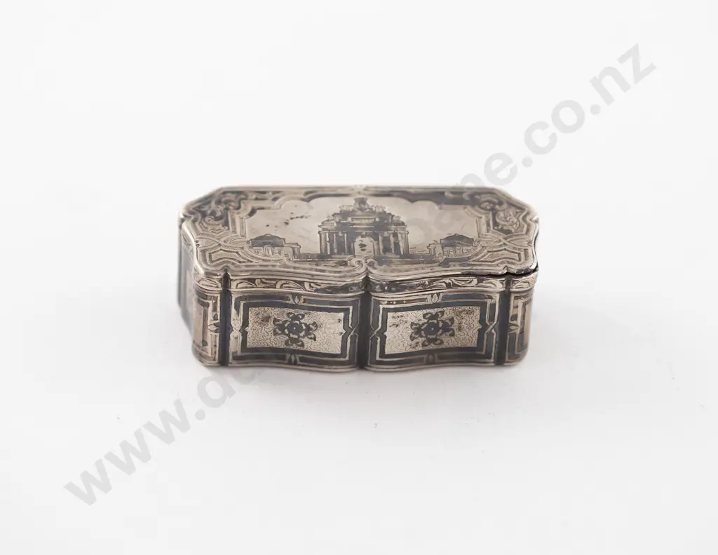 C19th Russian 84 Zolotniks Silver and Niello Table Snuff Box Image 1++