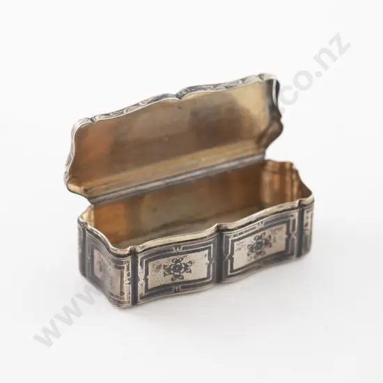 C19th Russian 84 Zolotniks Silver and Niello Table Snuff Box