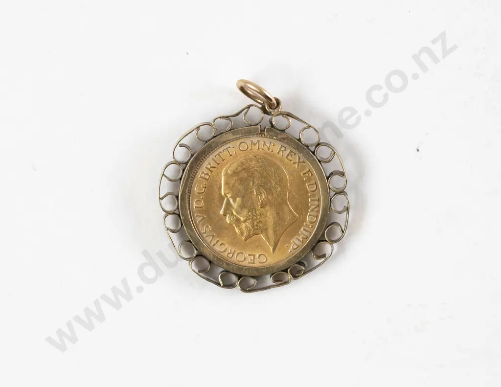 GeoV 1929 Full Gold Sovereign South Africa mint mark with 9ct pendant mount Image 1++