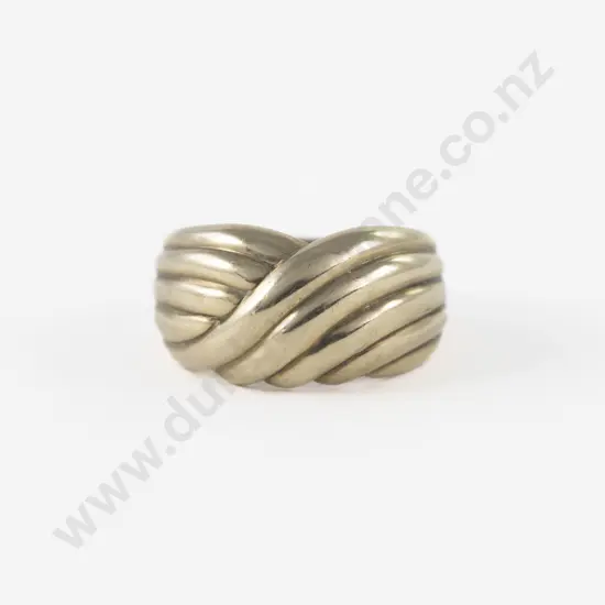 9ct Fancy Band Ring