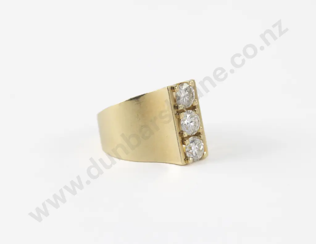 18ct Three Stone Diamond Ring Image 1++