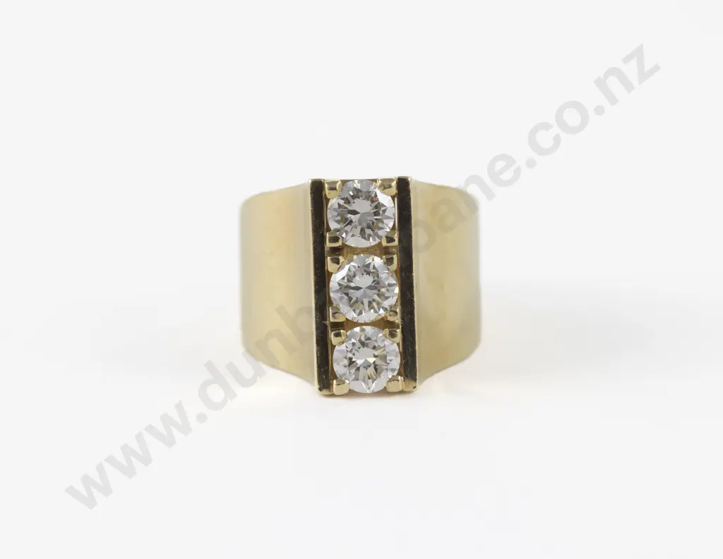 18ct Three Stone Diamond Ring Image 1++