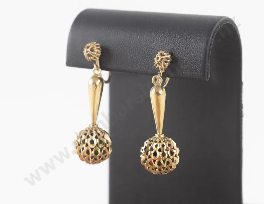 Pair 14ct Pendant Earrings Image 1++