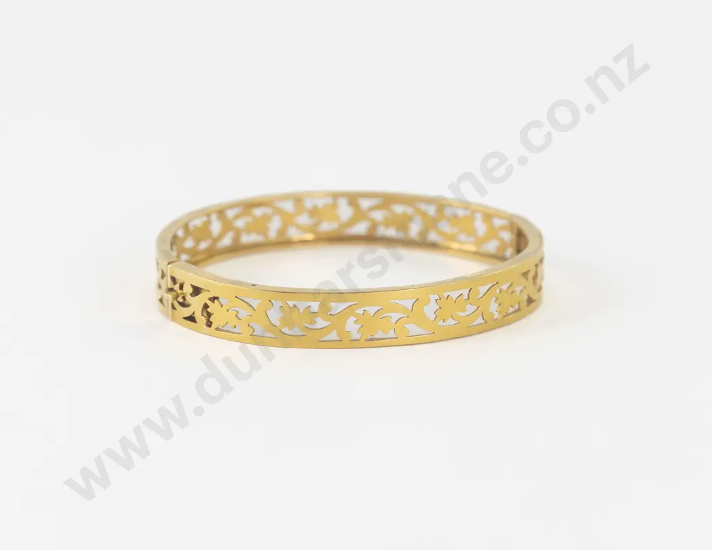 18ct Fancy Hinged Snap Bangle Image 1++