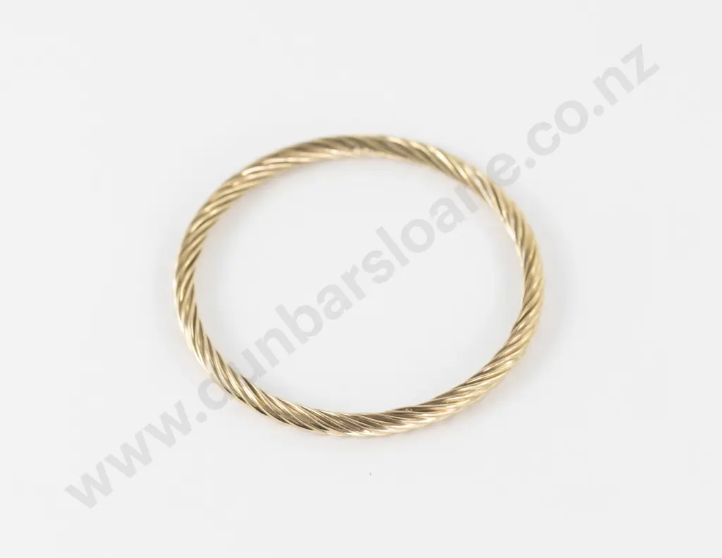 9ct Twist Design Bangle Image 1++