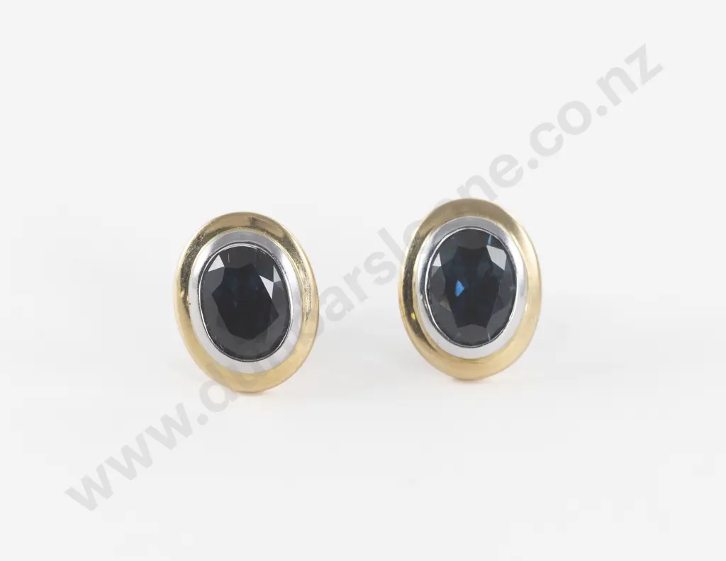 Pair 18ct Yellow and White Gold Sapphire Stud Earrings Image 1++