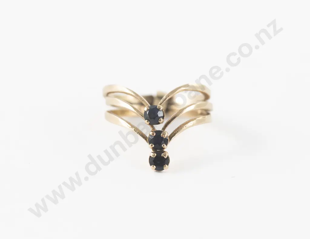 14ct Triple Band Three Stone Sapphire Ring Image 1++