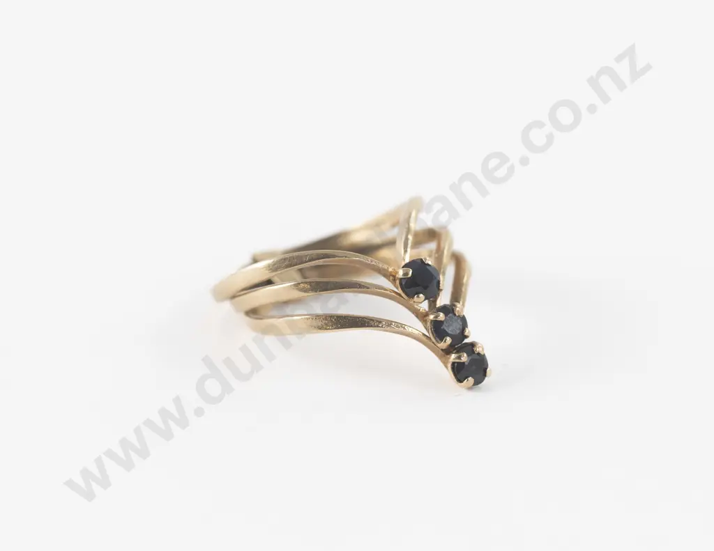 14ct Triple Band Three Stone Sapphire Ring Image 1++