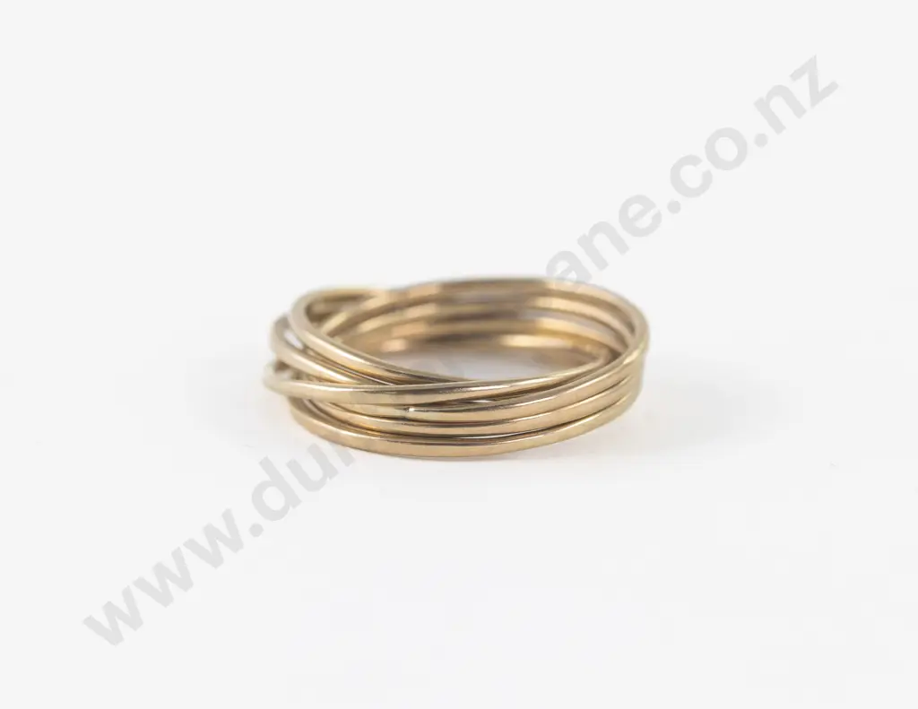 9ct Six Band Interlocking Ring Image 1++