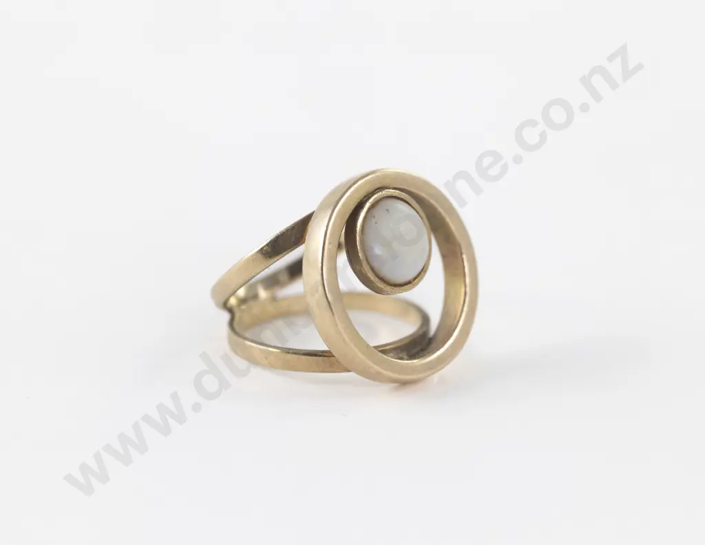 9ct Single Opal Dress Ring Image 1++