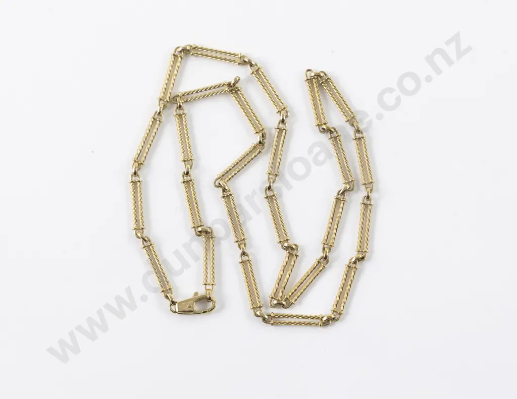 9ct Rail and Trace Link Neck Chain Image 1++
