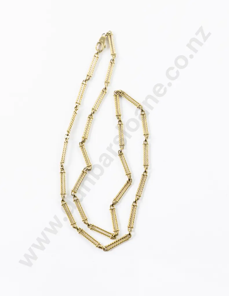 9ct Rail and Trace Link Neck Chain Image 1++