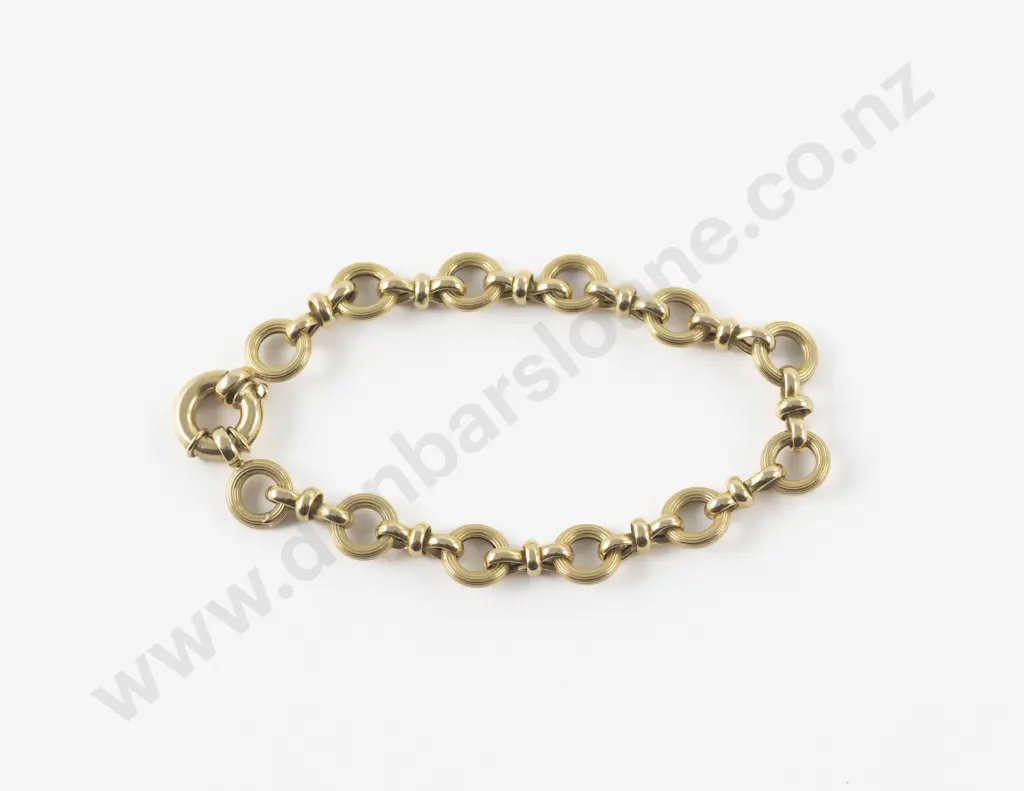 18ct Fancy Link Bracelet Image 1++