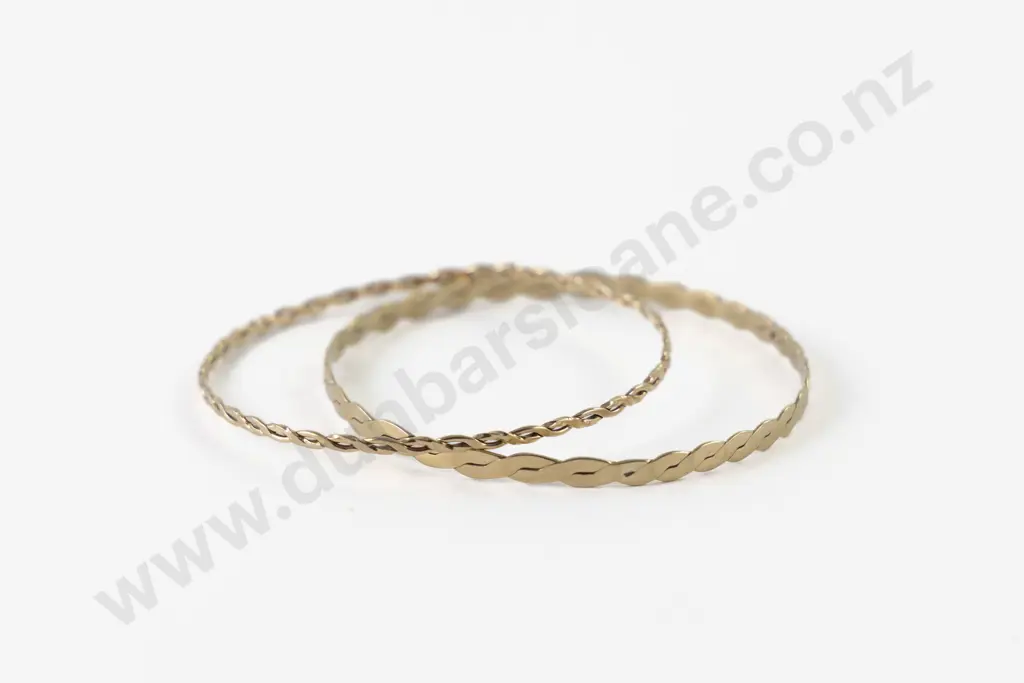 Two 9ct Bangles Image 1++