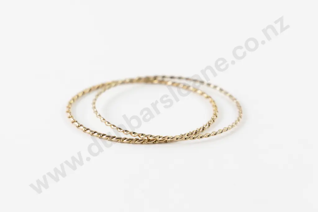 Two Thin 9ct Bangles Image 1++
