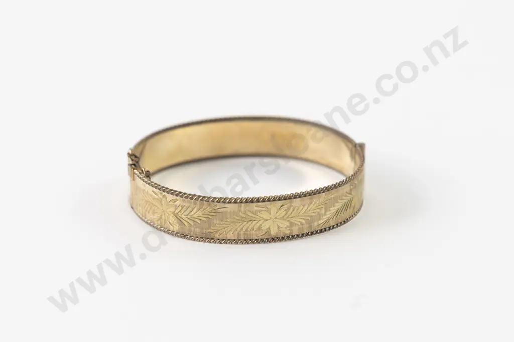 9ct Metal Core Engraved Hinged Snap Bangle Image 1++