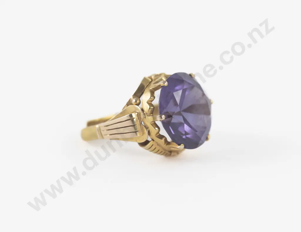 14ct Single Stone Imitation Alexandrite Dress Ring Image 1++