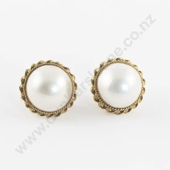 Pair 14ct Single Mabe Pearl Earrings