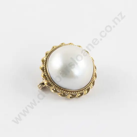 14ct Mabe Pearl Brooch