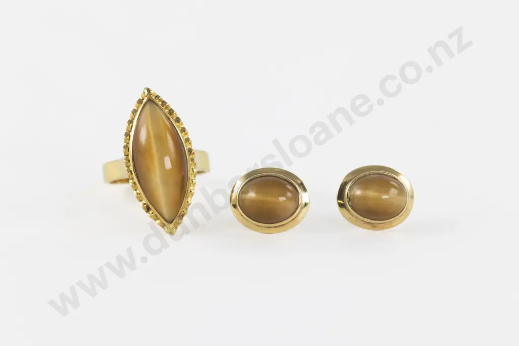 14ct Single Stone Tiger-Eye Ring with Pair of Matching Earrings Image 1++