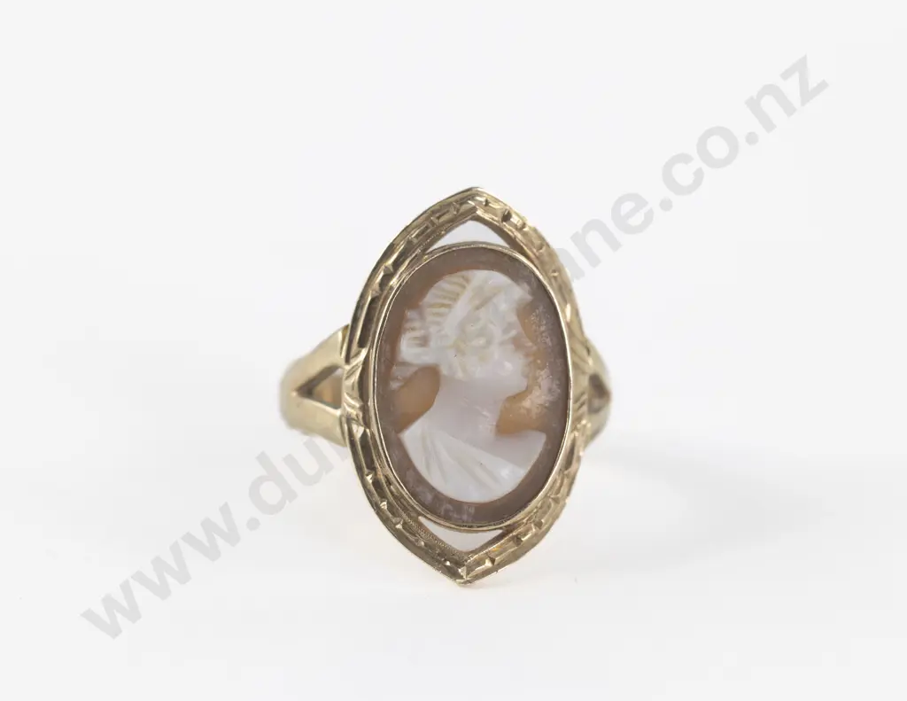 9ct Classical Portrait Cameo Ring Image 1++
